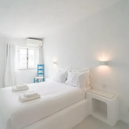 Spacious Garden & Cinema Costa Da Caparica | By Airnest