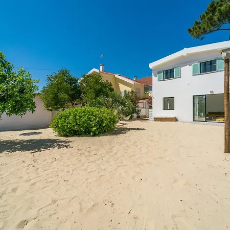 Spacious Garden & Cinema Costa Da Caparica | By Airnest 빌라 *