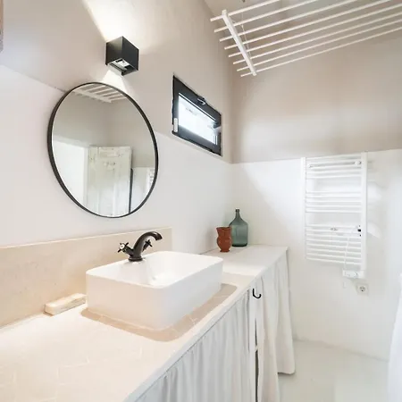 Spacious Garden & Cinema Costa Da Caparica | By Airnest Вилла