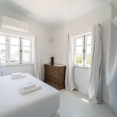Вилла Spacious Garden & Cinema Costa Da Caparica | By Airnest