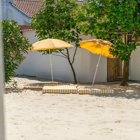 Spacious Garden & Cinema Costa Da Caparica | By Airnest * Шарнека