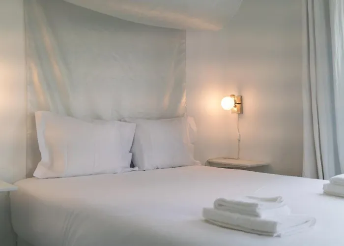 Spacious Garden & Cinema Costa Da Caparica | By Airnest 빌라 *