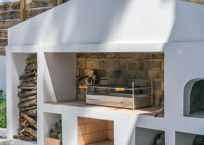 Spacious Garden & Cinema Costa Da Caparica | By Airnest 빌라