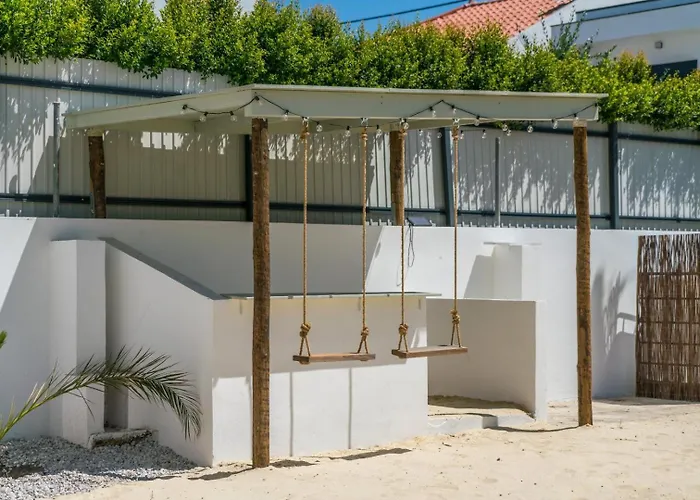 빌라 Spacious Garden & Cinema Costa Da Caparica | By Airnest