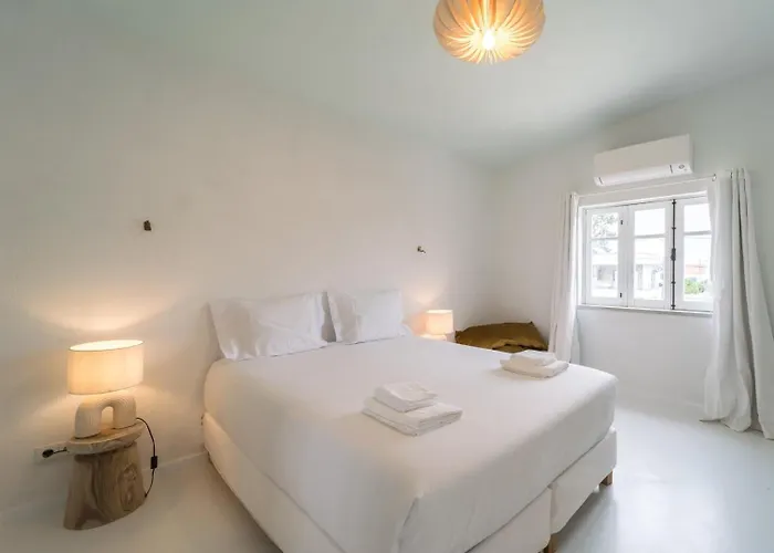 빌라 Spacious Garden & Cinema Costa Da Caparica | By Airnest