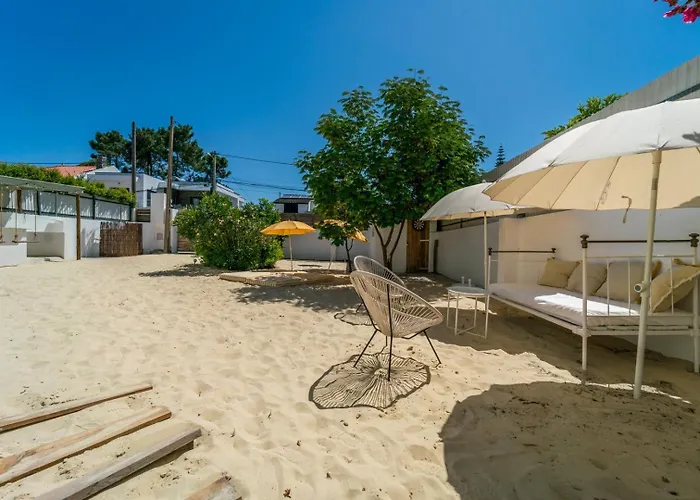 Spacious Garden & Cinema Costa Da Caparica | By Airnest