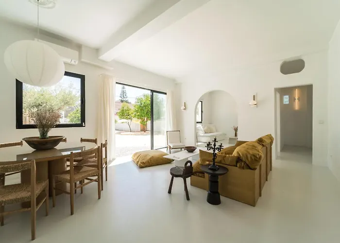 Spacious Garden & Cinema Costa Da Caparica | By Airnest 빌라 *