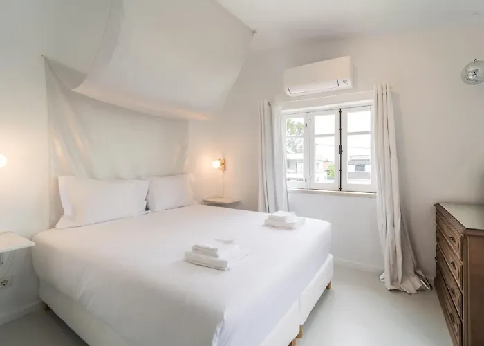 빌라 Spacious Garden & Cinema Costa Da Caparica | By Airnest
