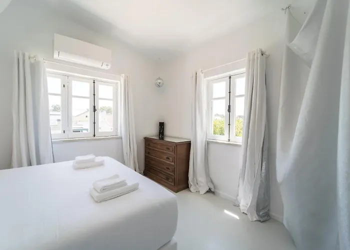 빌라 Spacious Garden & Cinema Costa Da Caparica | By Airnest