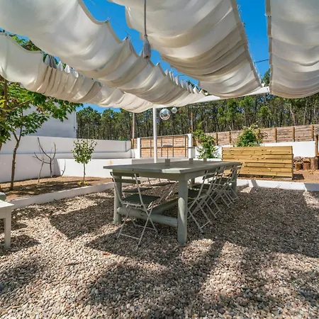 Villa Spacious Garden & Cinema Costa Da Caparica | By Airnest *