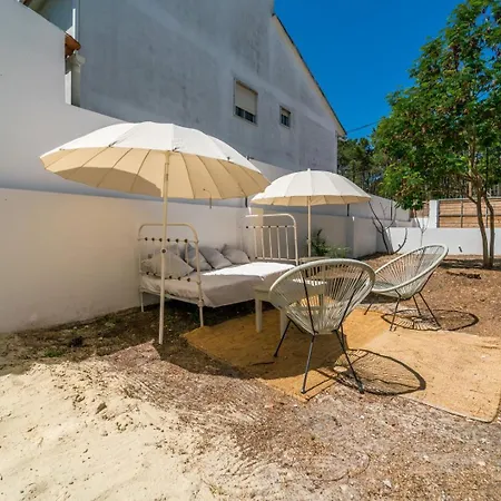 Spacious Garden & Cinema Costa Da Caparica | By Airnest Villa *